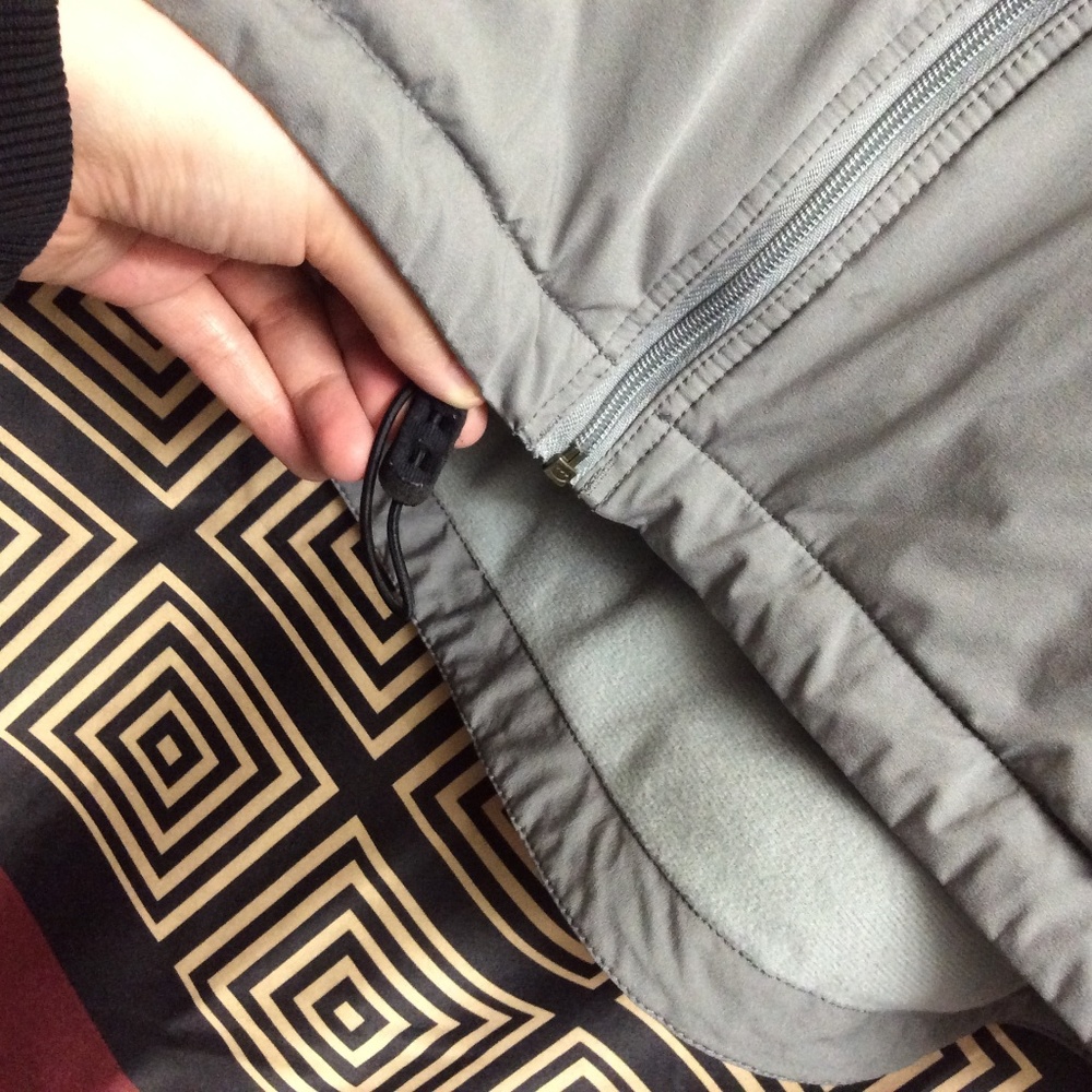 Patagonia Grey Light Weight Jacket - Picture 7 of 11